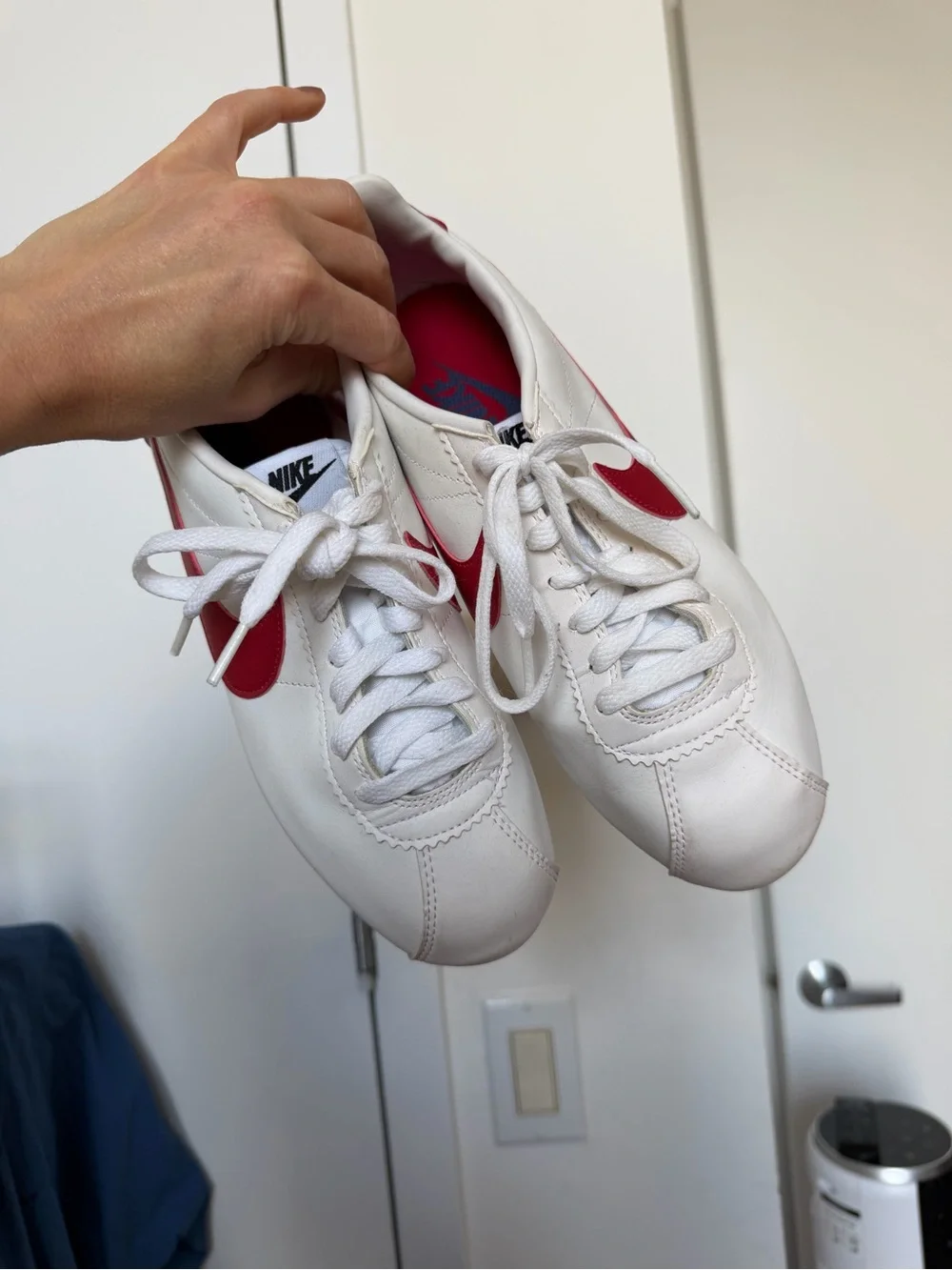 Nike Women’s White Sneakers with Red Swoosh CORTEZ 'FORREST GUMP' 2024